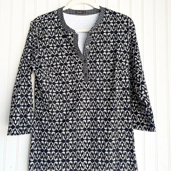 J. McLaughlin Size M 3/4 Sleeves Black Printed Lynn Henley  Dress - Picture 2 of 5